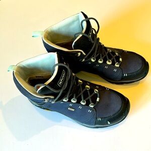 Ahnu Montara Leather Hiking Boots Like New, Waterproof, eVent Tech. W 8, EUR 39